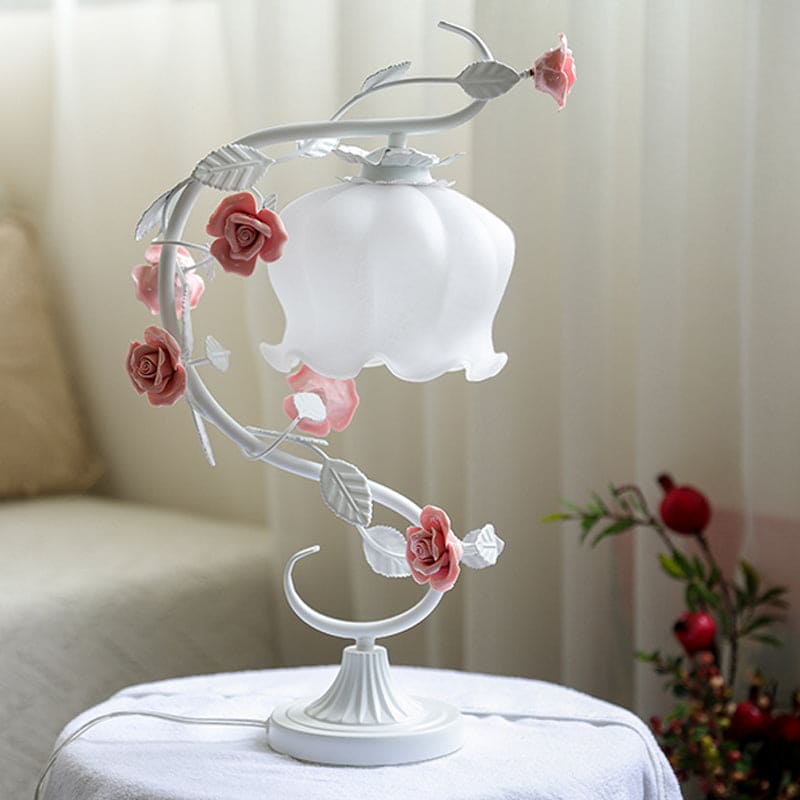 FloraRose – Pastoral Style Table Lamp
