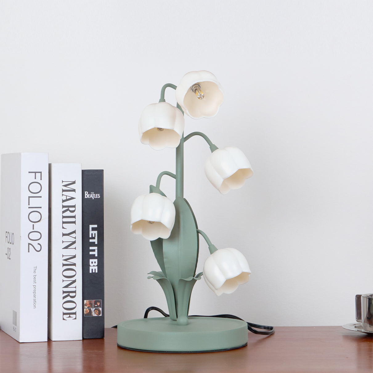 FloraLuxe – Refined Orchid Design Interior Light
