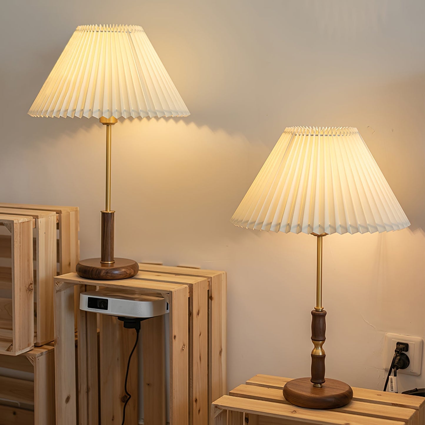 GrainLuxe - Elegant Table Lamp
