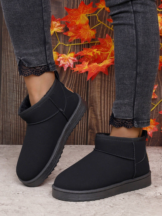 Women's Ultra Mini Platform Boots with Fur Lining â Black Ankle Booties for Winter Comfort