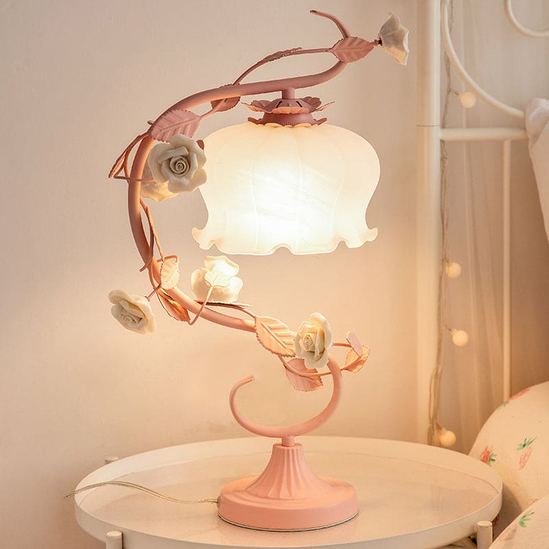 FloraRose – Pastoral Style Table Lamp