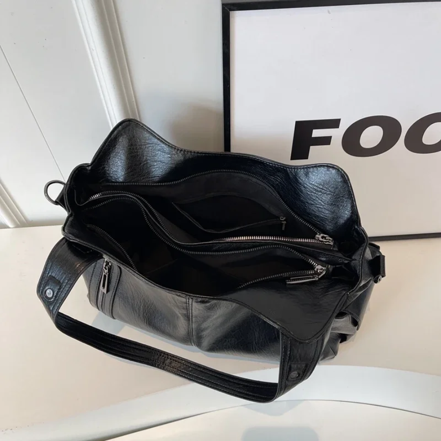 Amber Shoulder Bag – Chic and Versatile Everyday Handbag