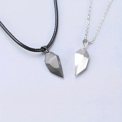 Heartbeat Necklace – Magnetic Heart Pendant