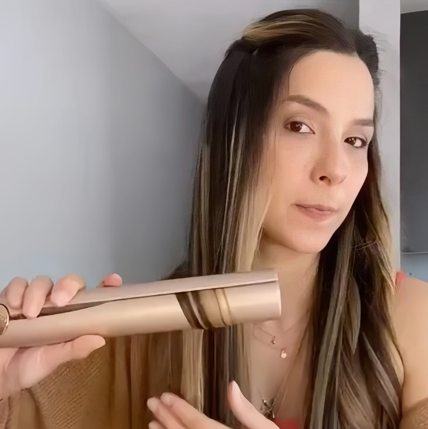 2-in-1 Hair Straightener & Curler | Adjustable Temperature | Ceramic Coating | Salon-Quality Results