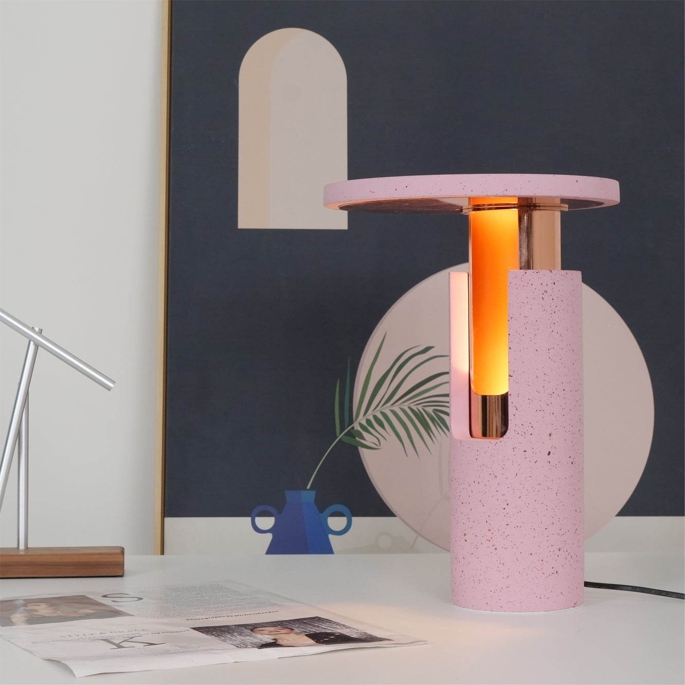 SolarAmber - Warm Table Lamp with Sun-Inspired Amber Light