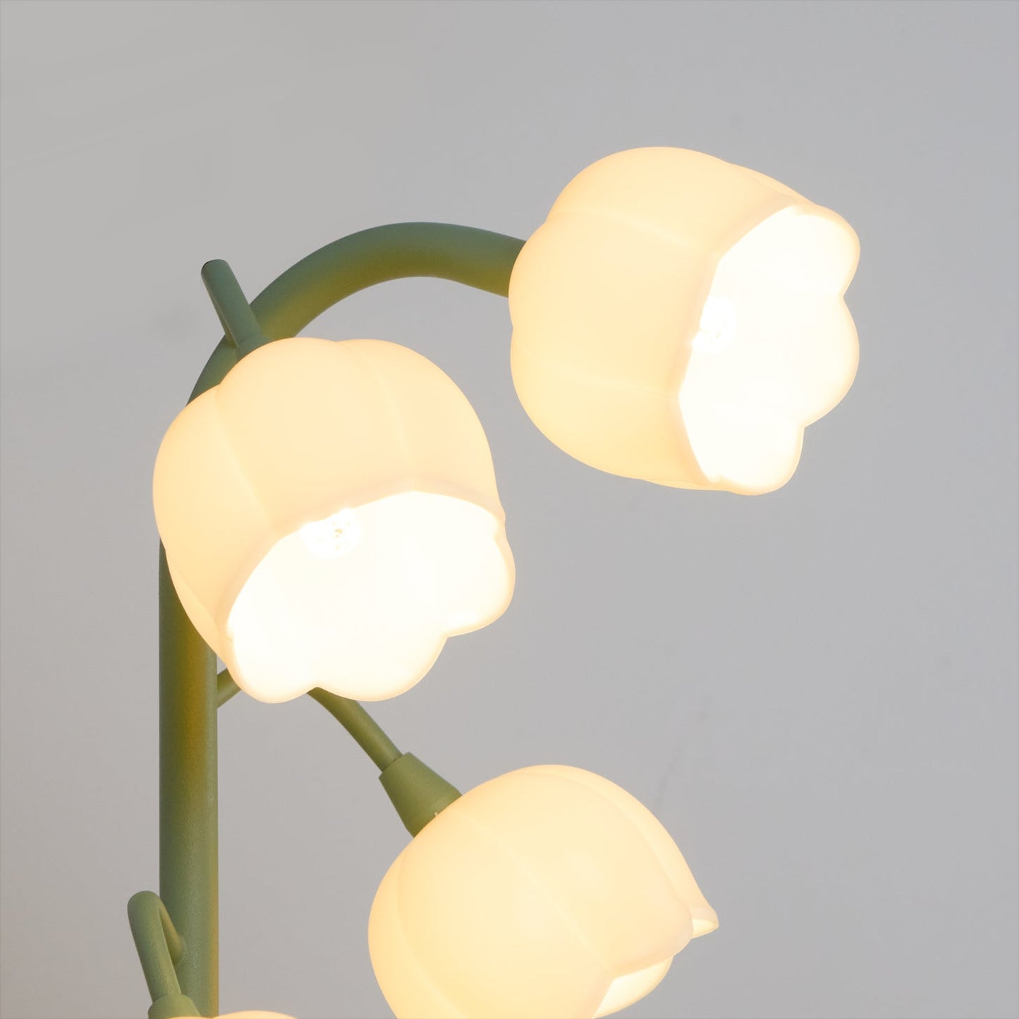 FloraLuxe – Refined Orchid Design Interior Light