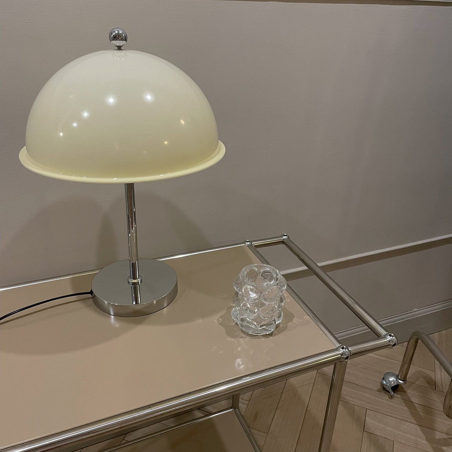 LuxeLight – Elegant Silver Table Lamp with Acrylic Accents