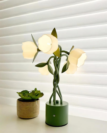 PetalAura – Sculptural Floral Table Lamp