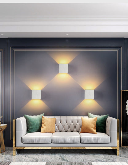 ElegantBeam – Minimalist Wall Lamp for Sophisticated Lighting