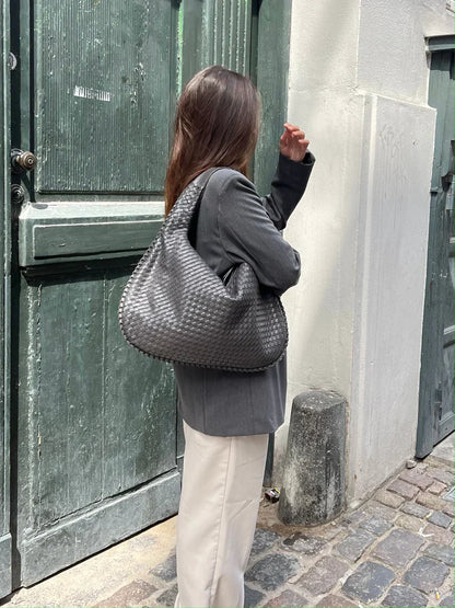 UrbanMuse™ – Style, space, and confidence in one perfect bag