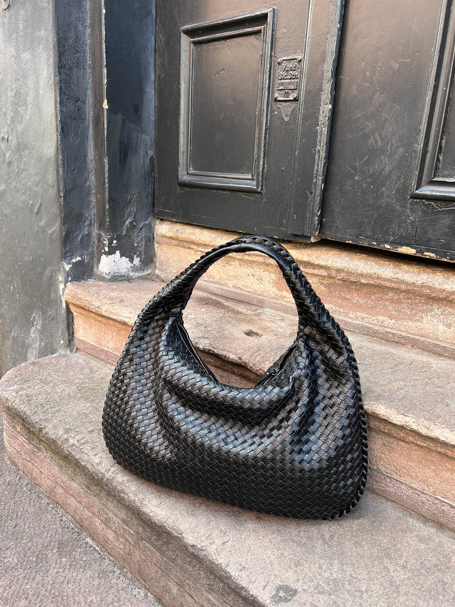 UrbanMuse™ – Style, space, and confidence in one perfect bag