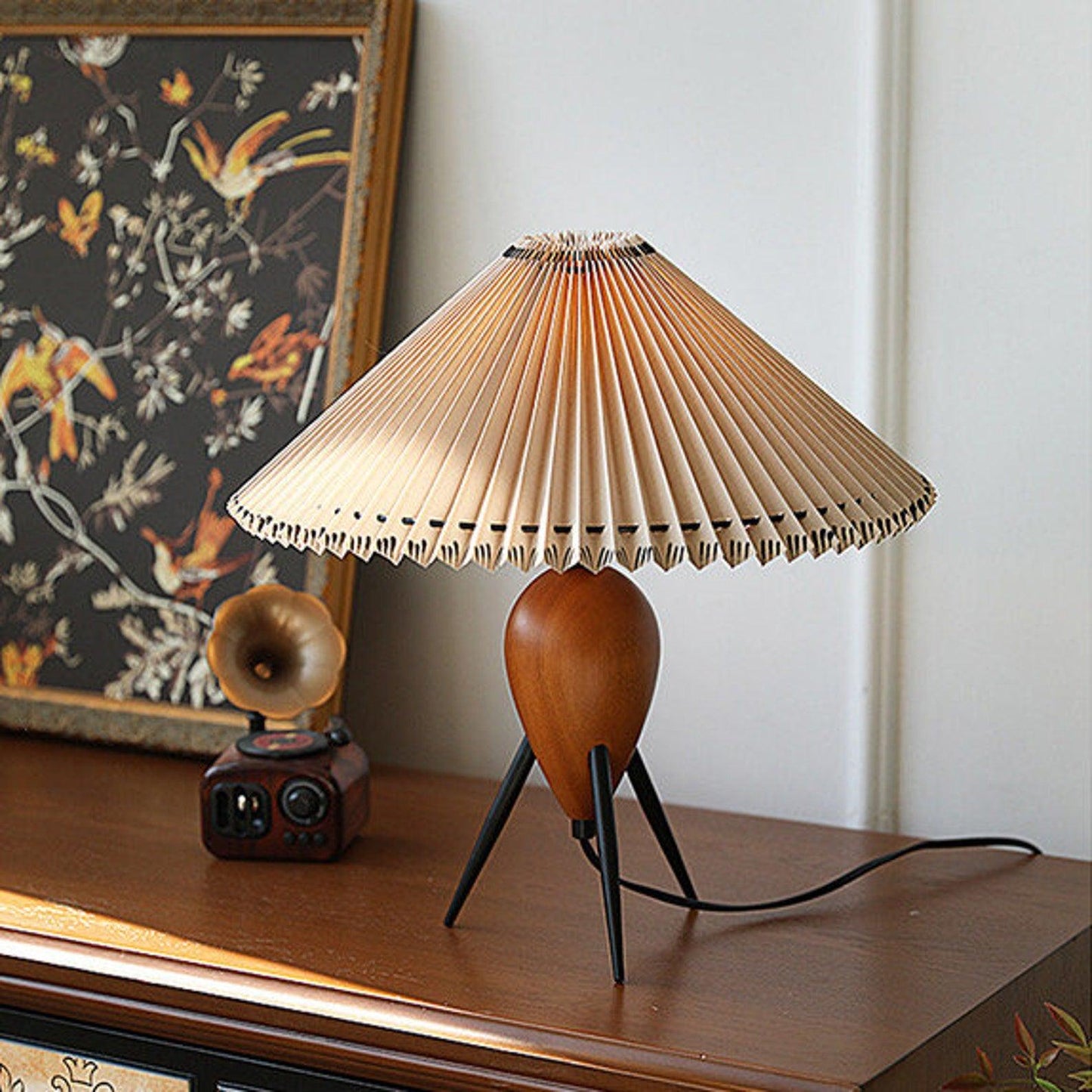 EcoBeam – Modern Tripod LED Lamp with Fabric Shade