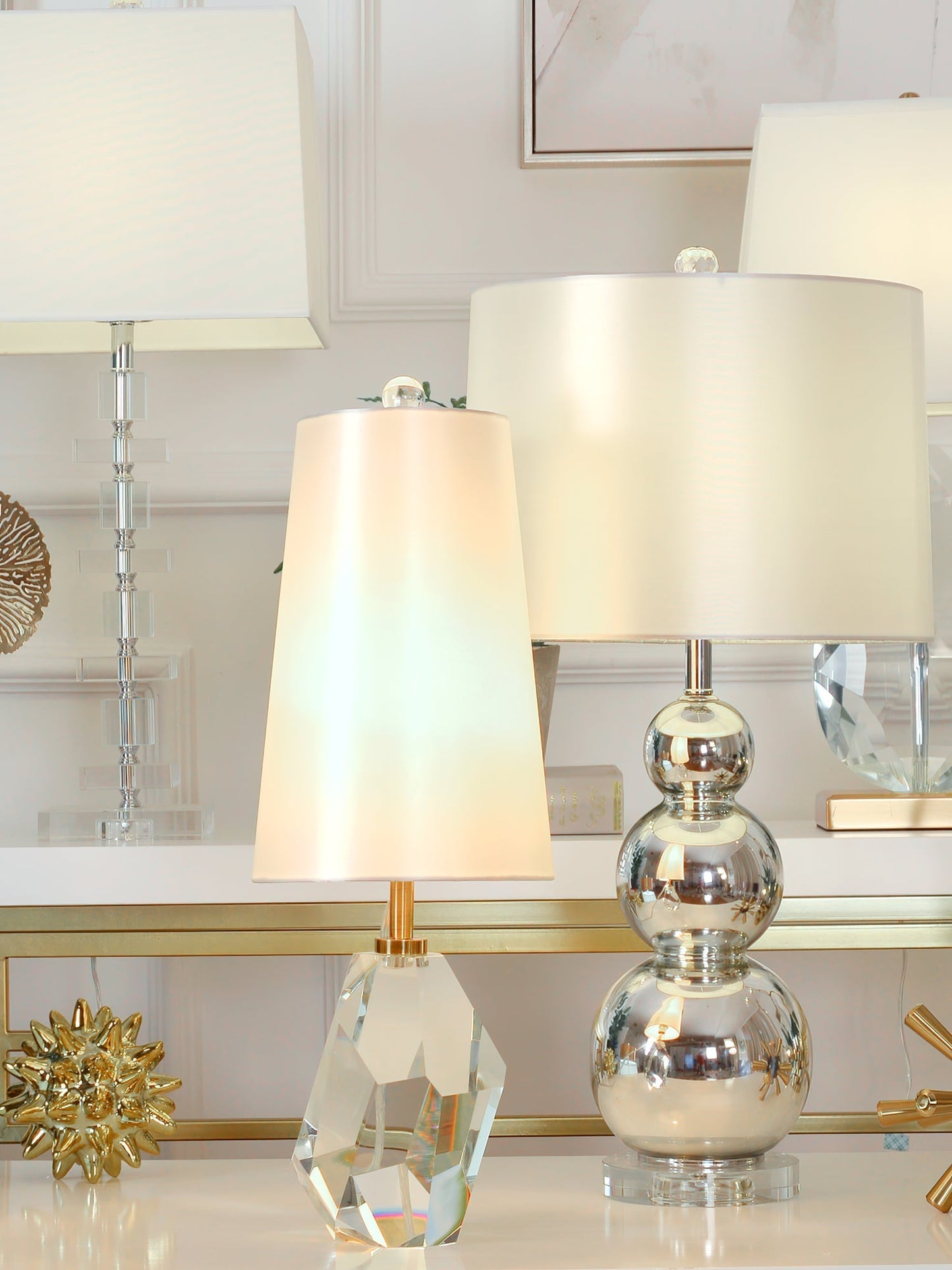 ValentinaLuxe - Stylish Glass Lamp