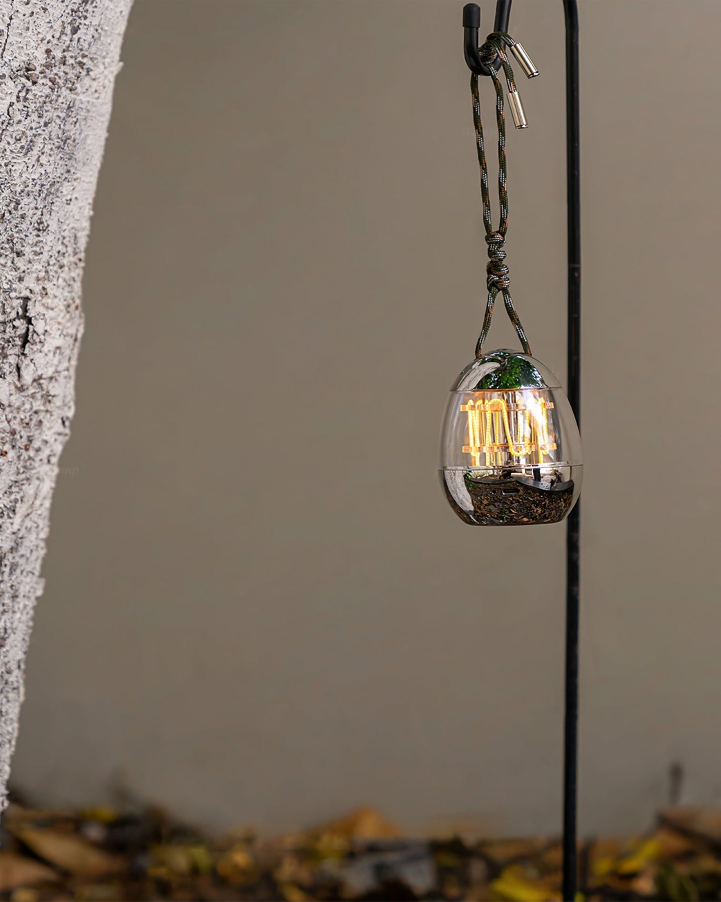 MiniEggLight - Elegant Desk Lamp