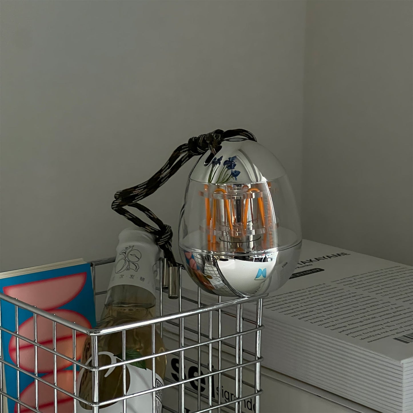 MiniEggLight - Elegant Desk Lamp