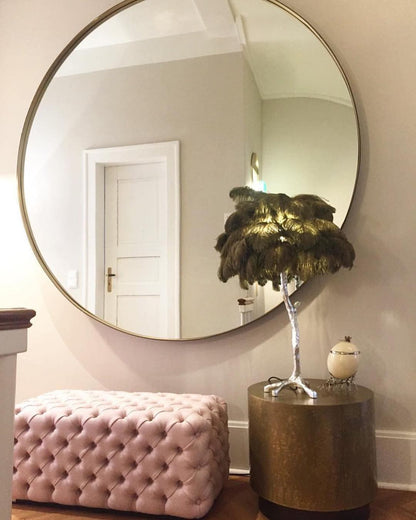 FeatherGlam – Luxurious Table Lamp
