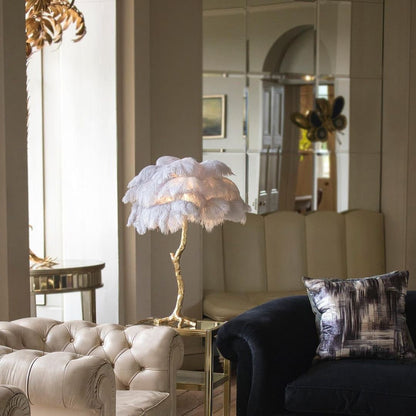 FeatherGlam – Luxurious Table Lamp