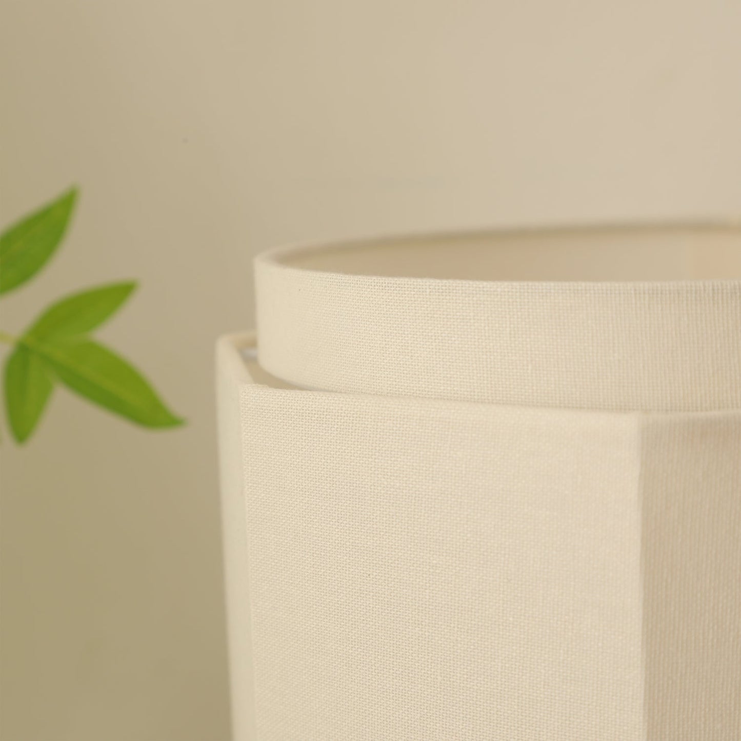 PipitoRay - Sleek Table Lamp