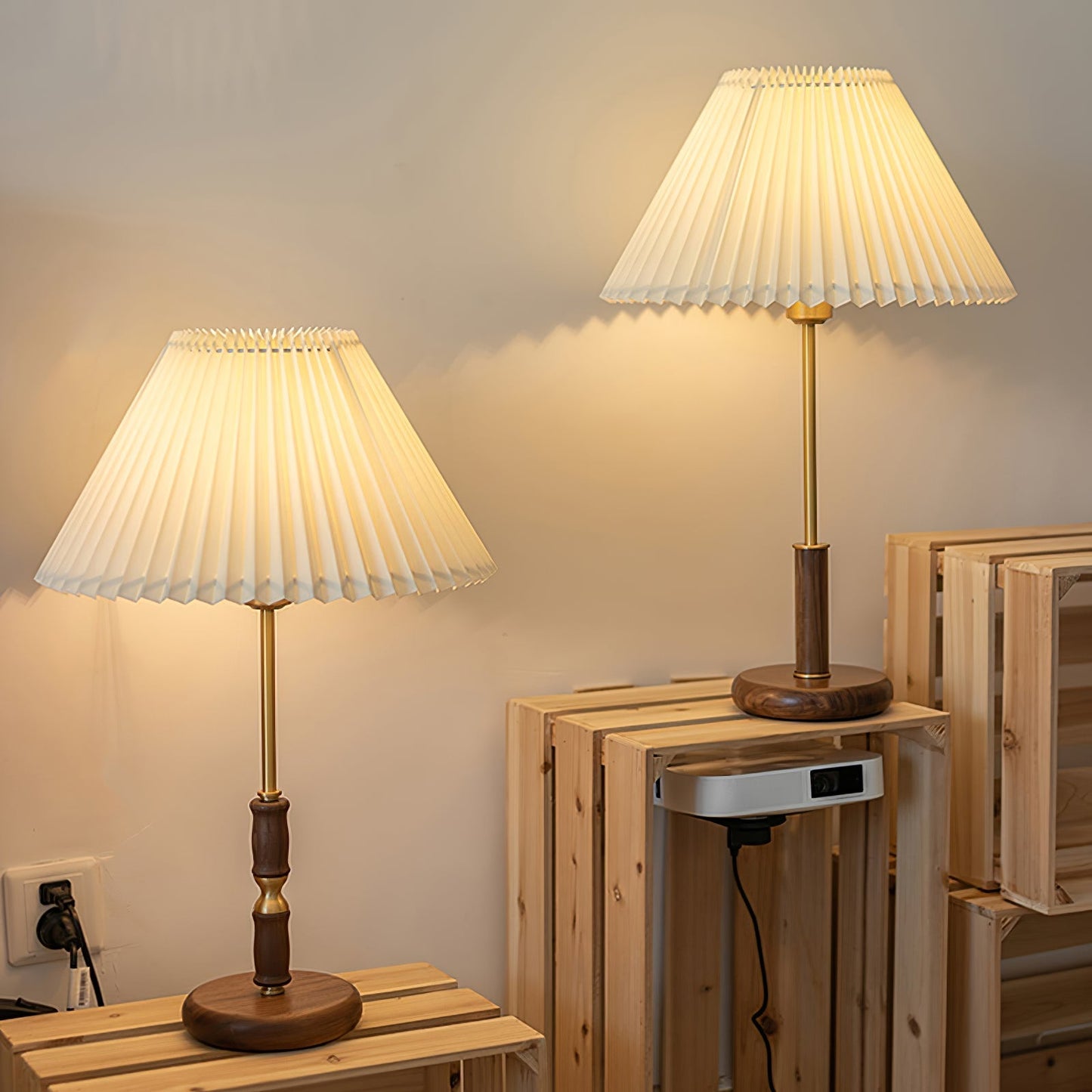 GrainLuxe - Elegant Table Lamp