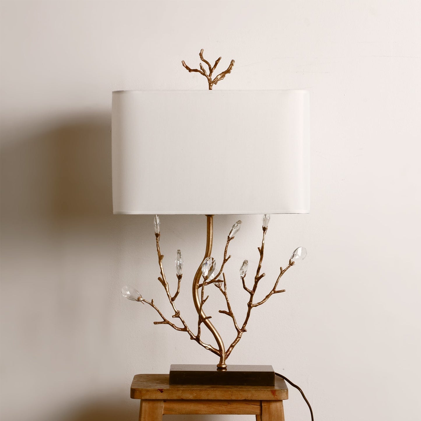 GoldenAura - Brass Lamp