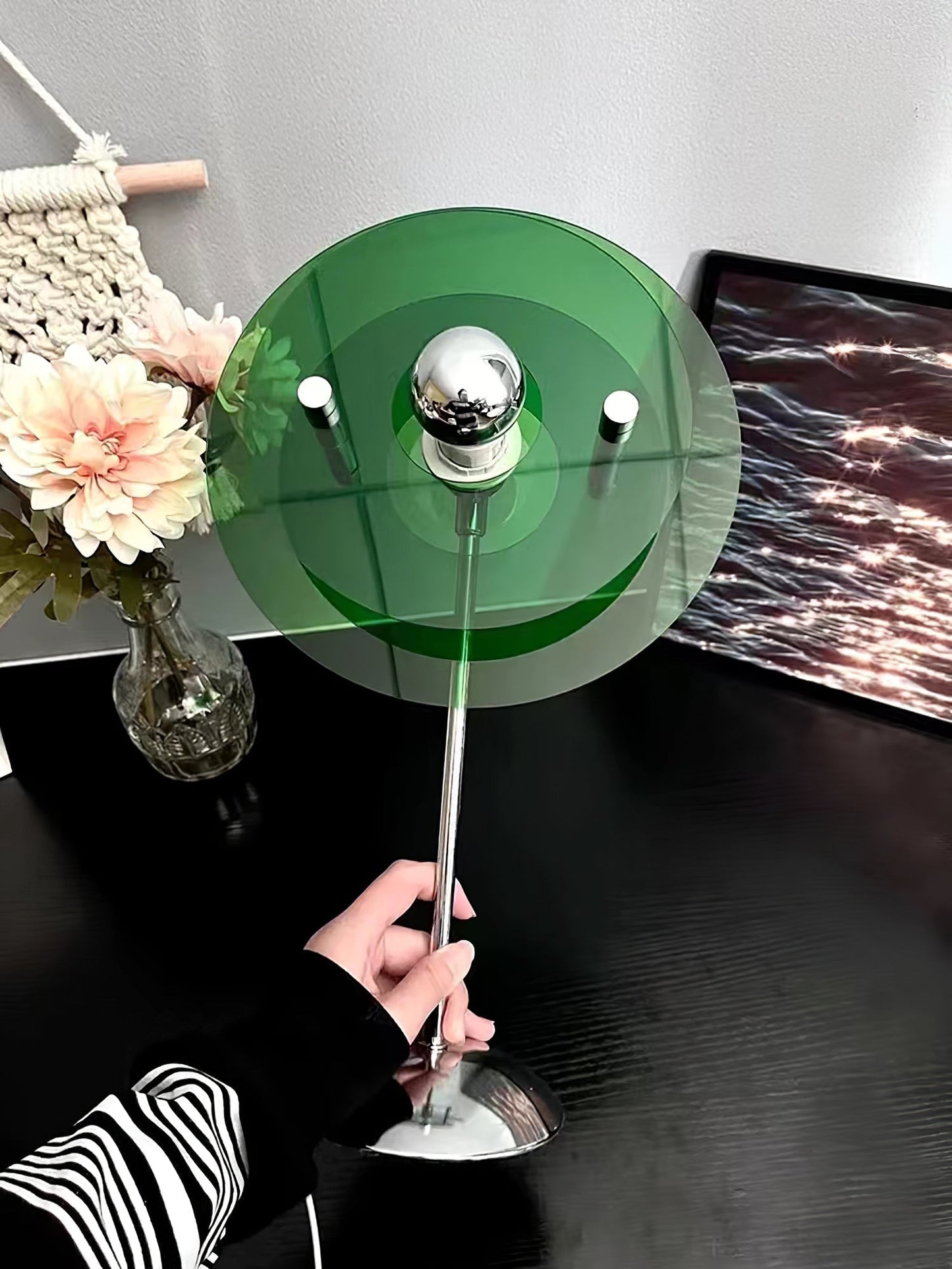 ReflectaLume – Stylish Geometric Table Lamp