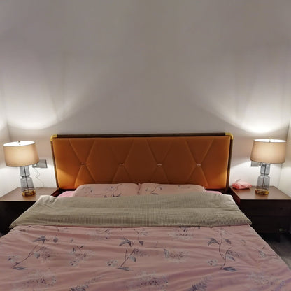 LuxAura – Elegant Metal and Glass Table Lamp