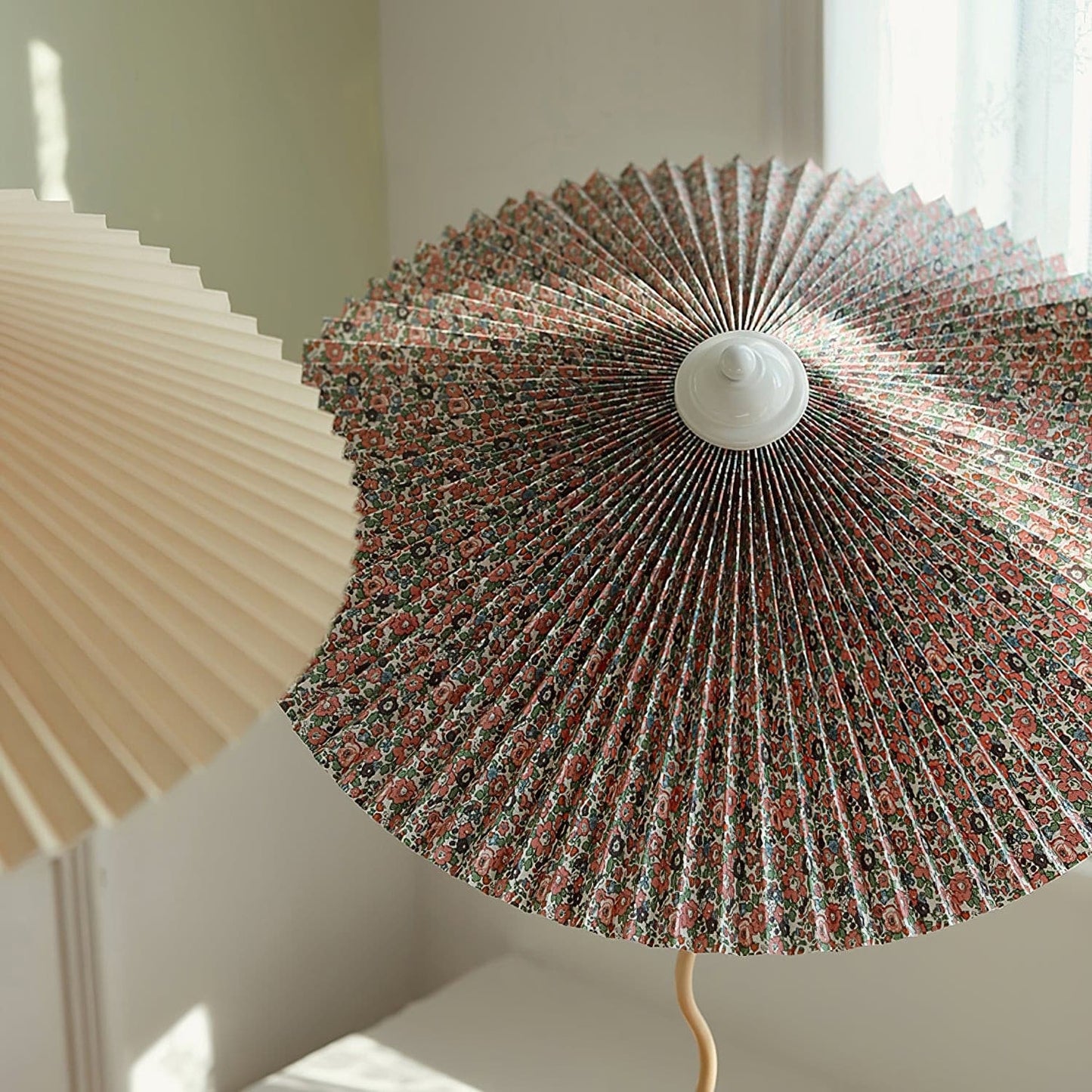 LuxePleat - Elegant Table Lamp with a Textured Pleated Shade