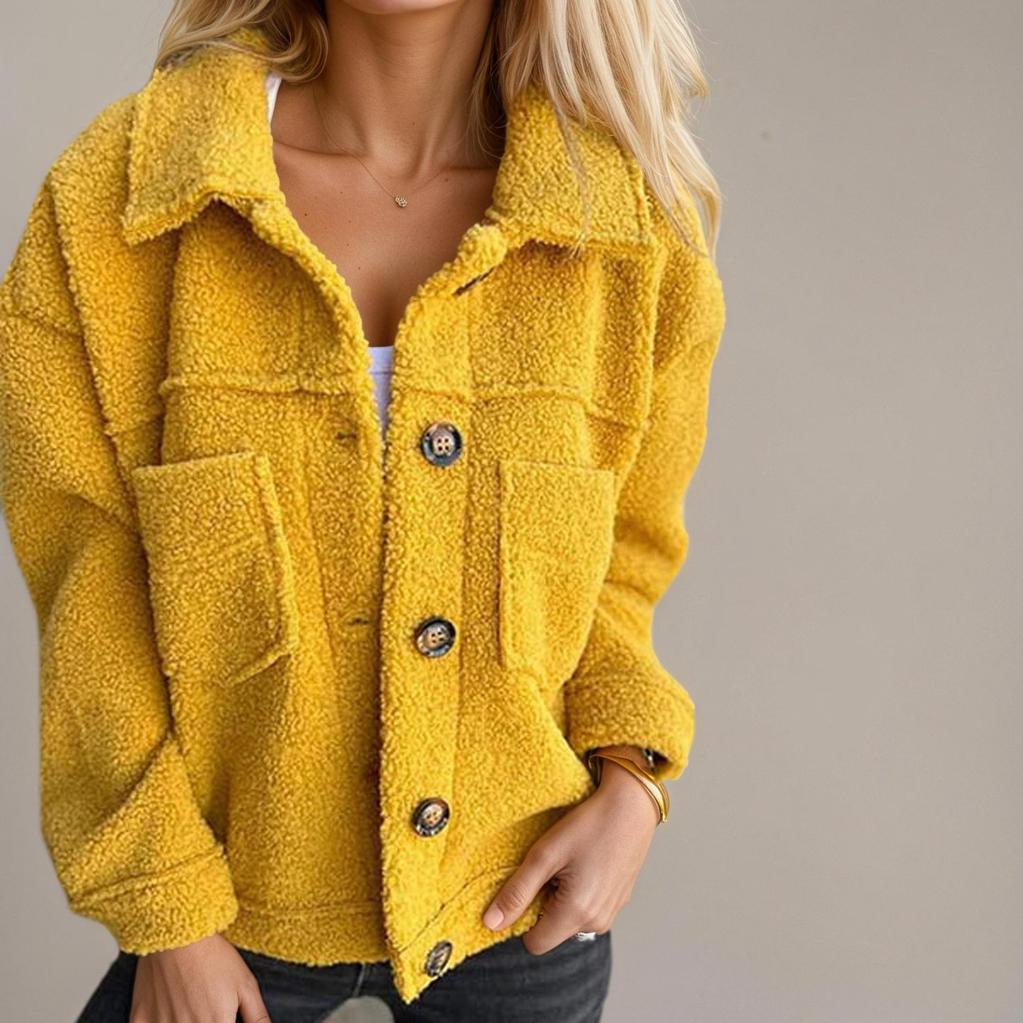 Women’s Short Wool Jacket | Elegant Lapel Design | Warm, Soft Texture