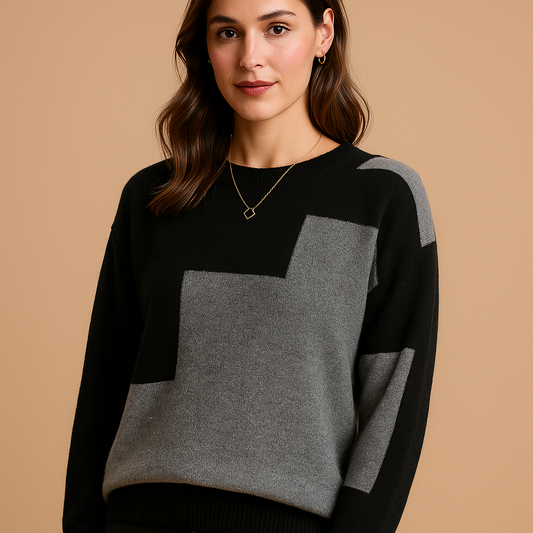 Loose-fit women’s sweater with elegant cut and minimalist design | Ylva