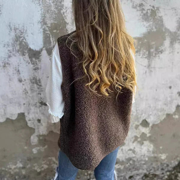 Leopoldine | Cozy vest with buttons