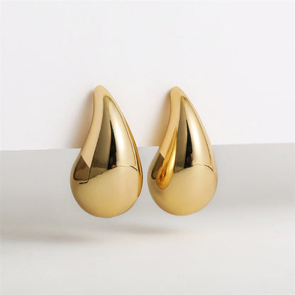 Luna Drop Earrings – Sleek and Modern Minimalist Studs